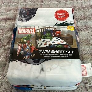 Marvel Twin sheet set